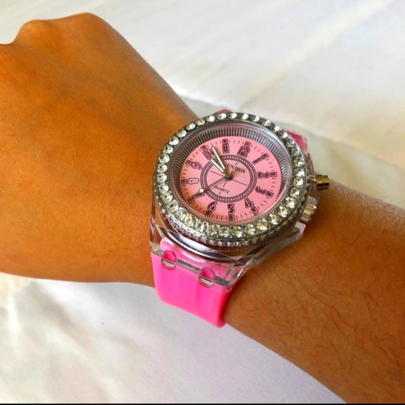 🪩Nwt Pink LED Light Up Watch With Swarvoski Crystals💎 - Picture 2 of 16